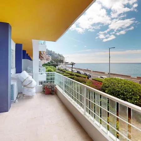 3h - Beau 2p Face Avec Terrasse * Menton